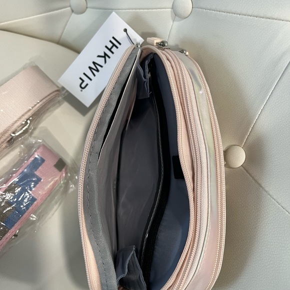 Ihkwip Iridescent Crossbody - Picture 6 of 7